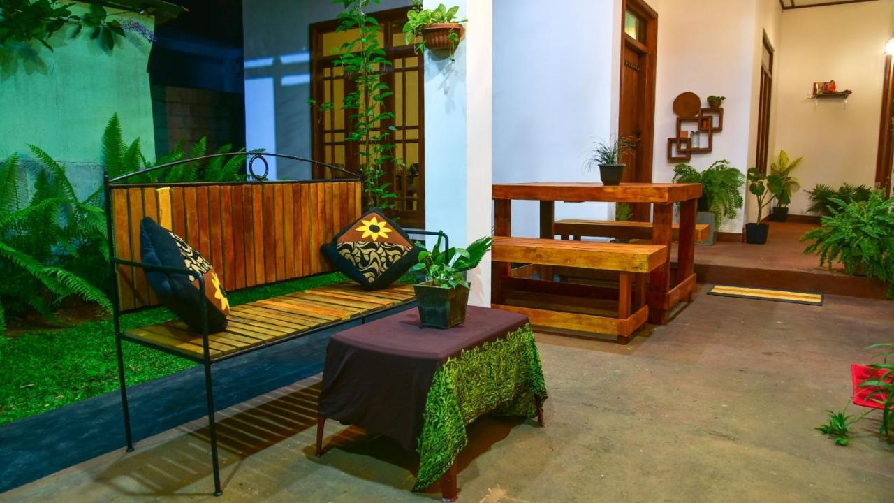 Menara Green Inn Dambulla Buitenkant foto