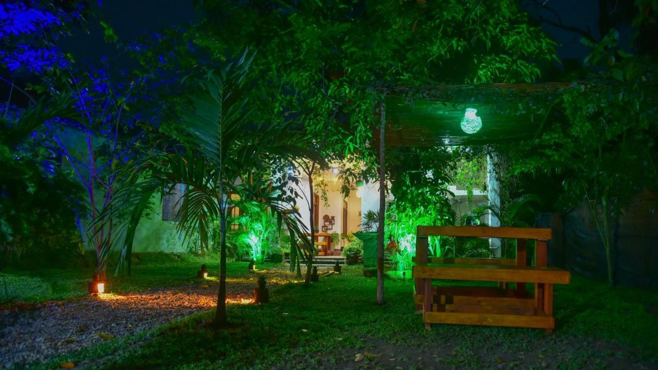 Menara Green Inn Dambulla Buitenkant foto