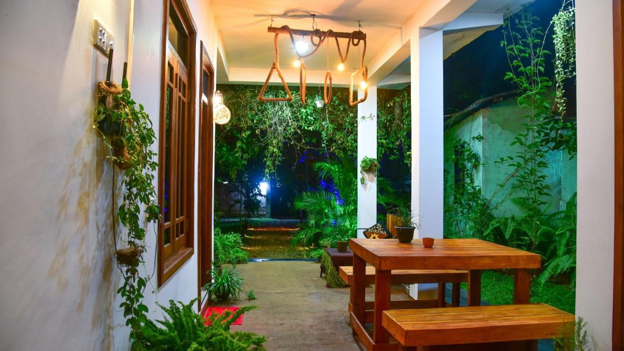 Menara Green Inn Dambulla Buitenkant foto