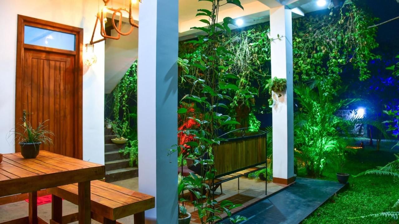 Menara Green Inn Dambulla Buitenkant foto
