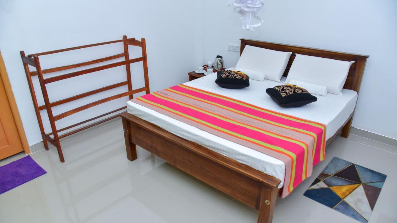 Menara Green Inn Dambulla Buitenkant foto
